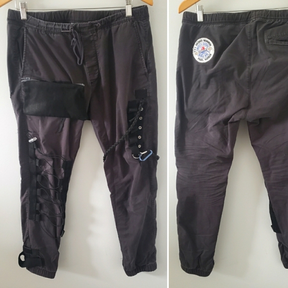 Tech Trousers (โฑฝแตหกโง 15) from ๐๐๐ฅ & ๐๐ค๐ก๐ฎ ๐๐๐ข๐จ - Picture 1 of 7
